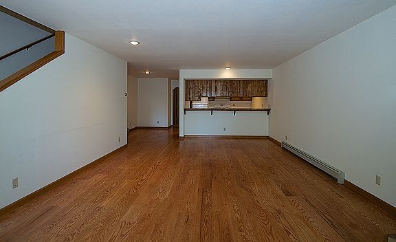 4th image of 862 Southwood Blvd #3