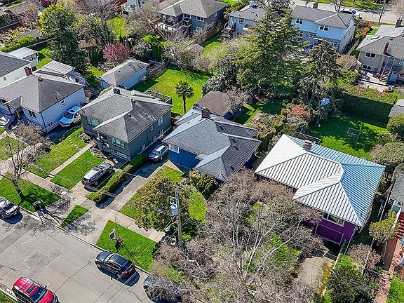 2nd image of 444 Stannard Ave