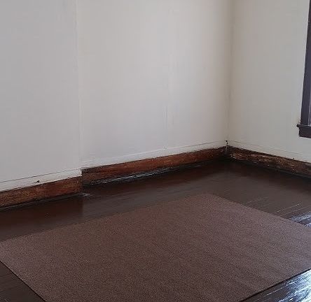 5th image of 709 N 10th St
