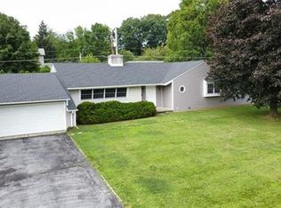 295 Buckingham Dr, Bethlehem, PA 18017