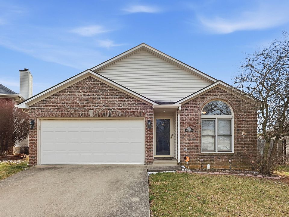 1st image of 236 Woodbrook Pl