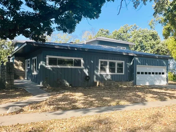 329 Elm St, Marion, KS 66861