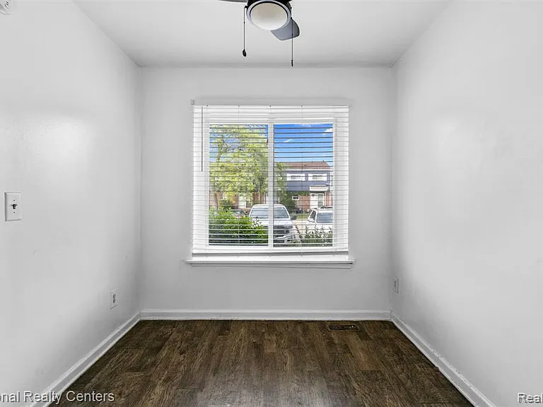 534 Saint Maron Pl — Photo 6