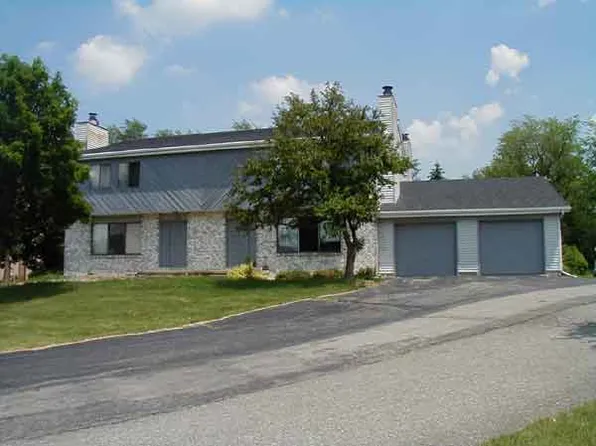 2149 Woodleaf St, Okemos, MI 48864