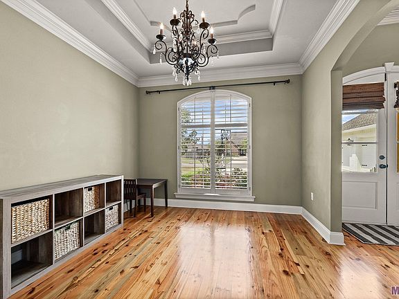 5th image of 30950 Cambridge Dr