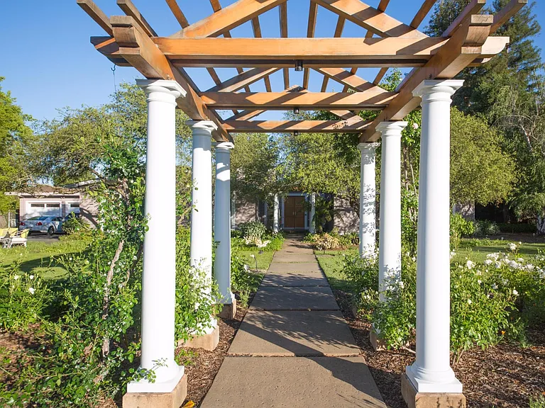 1765 Zinfandel Ln — Photo 32