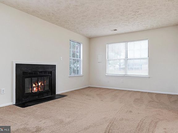 2nd image of 3009 N Dale Ct
