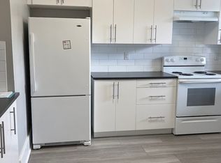 896 Pillette Rd UNIT 4, Windsor, ON N8Y3B5