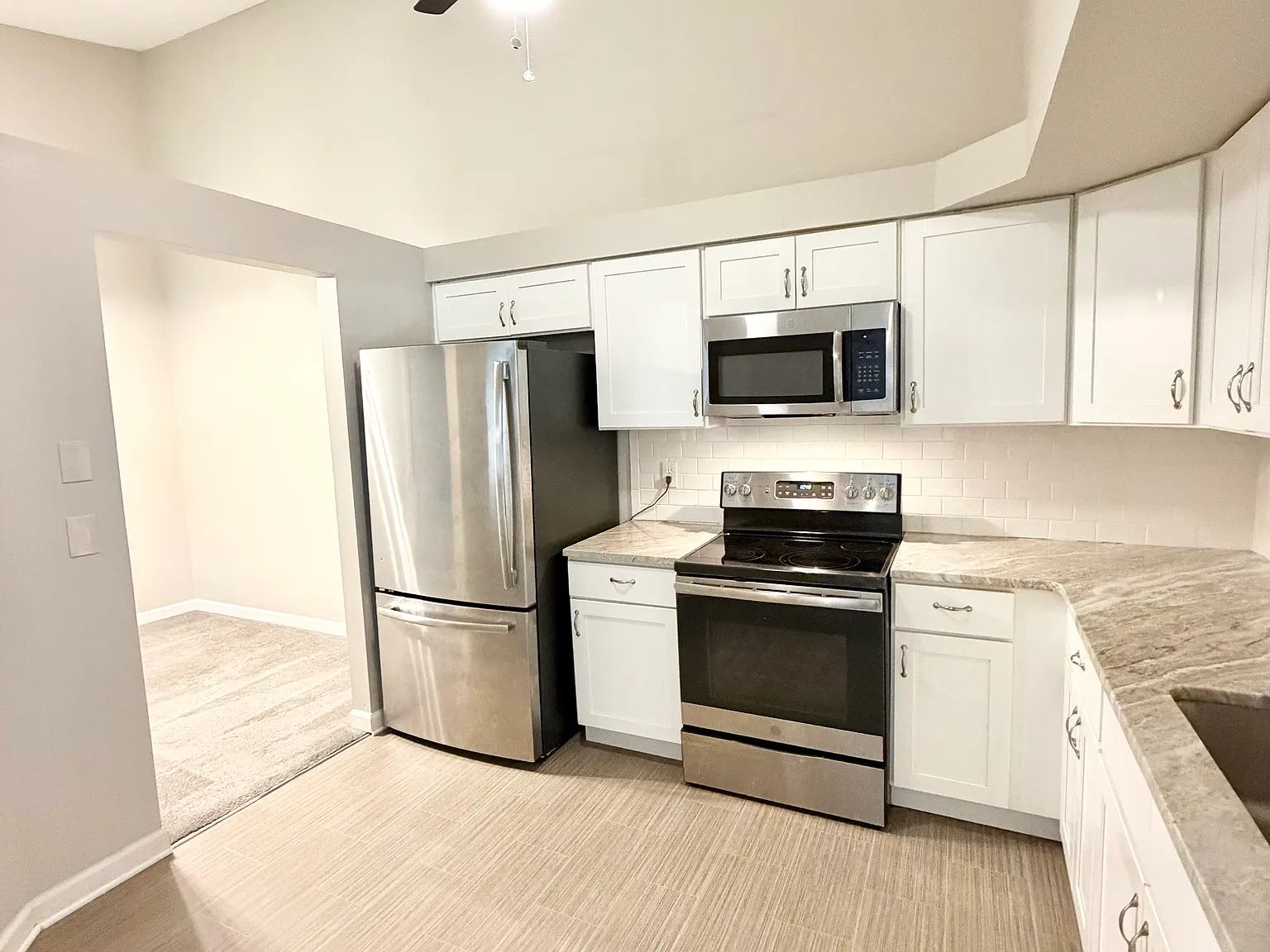 2 bed, 1213 sqft, $1,550 — Photo 2