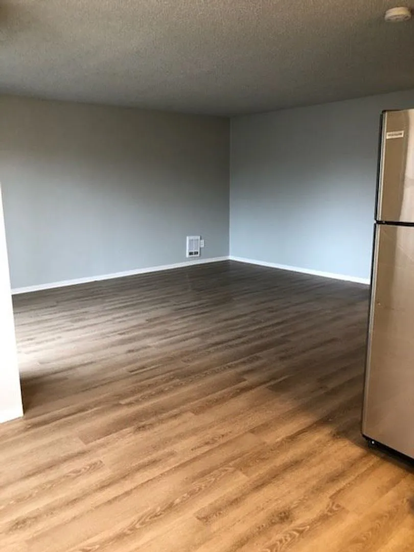 Glacier View Apartments — Photo 4