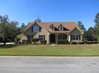 122 Creekside Dr, Waverly, GA 31565