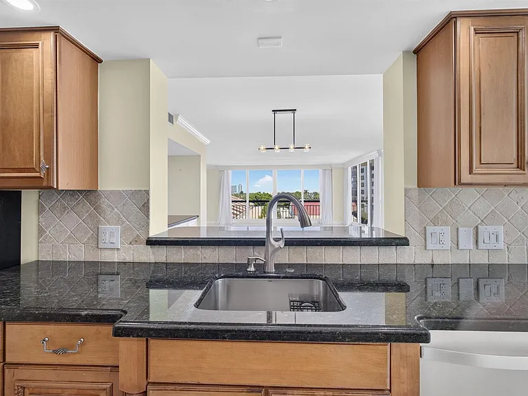 4000 N Ocean Dr #403 — Photo 20