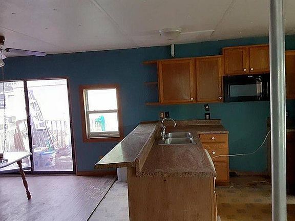 2nd image of 112 Orchid Ln