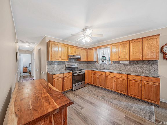 4th image of 398 Eastwood Boulevard
