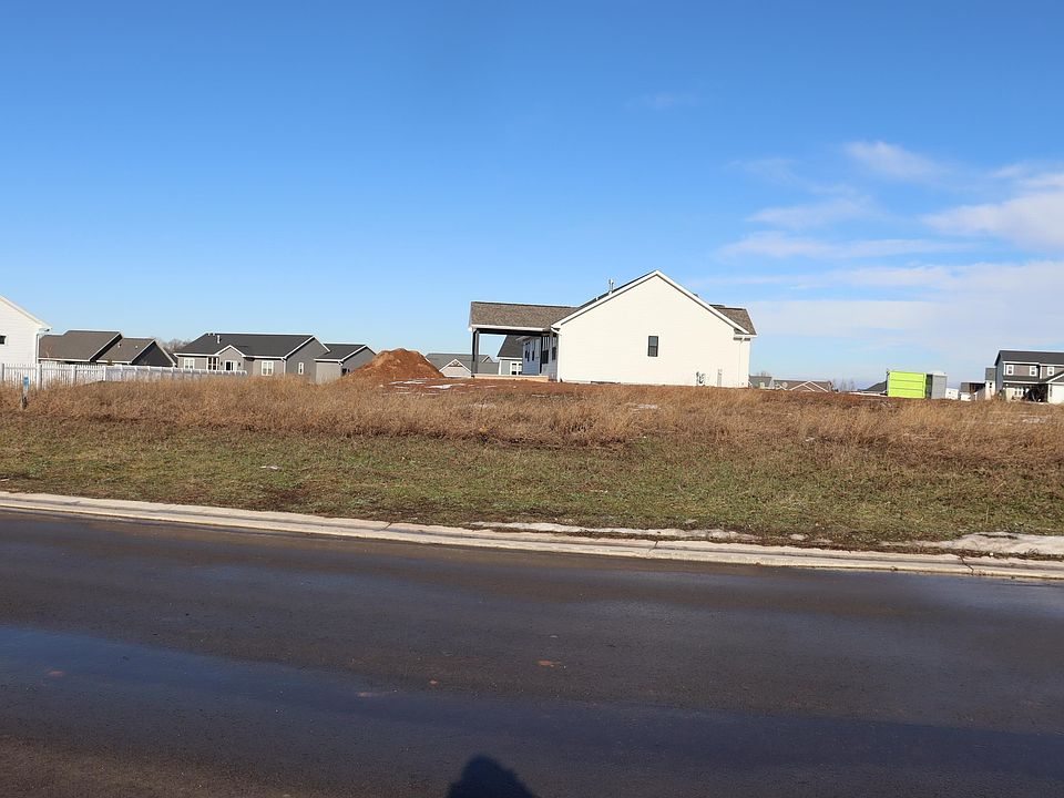 2nd image of High Point Ln #32
