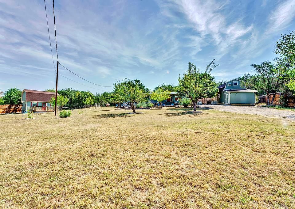 1st image of 208 Whitewing Dr