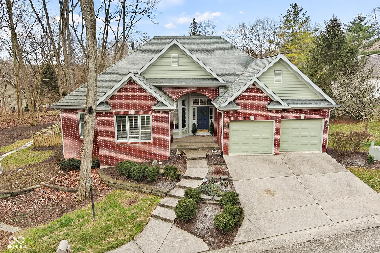 8107 Woodcreek Dr photo 1