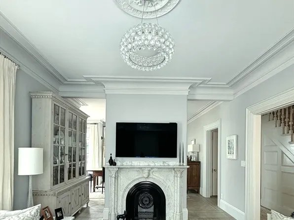 43 Waverly St, Brookline, MA 02445