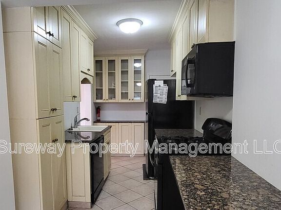 5th image of 922 Anderson Ave