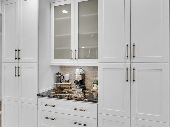 4th image of 6736 Chestnut Ridge Rd