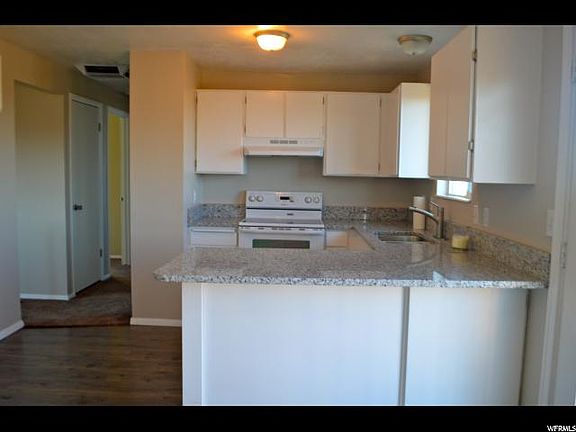 4th image of 5310 W Mountain Men Dr