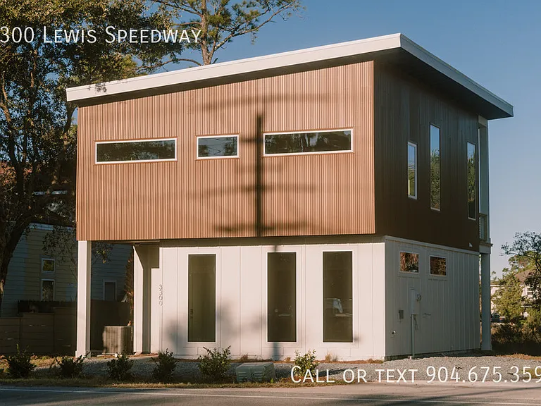 3300 Lewis Speedway St — Photo 1