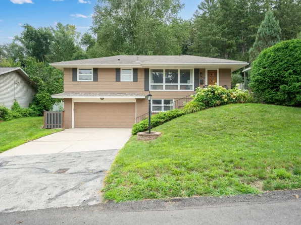 2342 11th Ave NW, Rochester, MN 55901