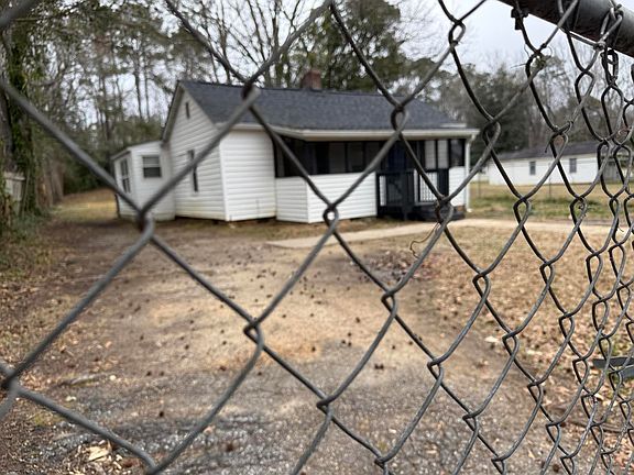 2nd image of 408 Brooks St