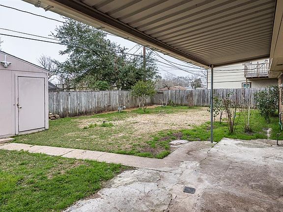 5th image of 2429 Pickerton Dr