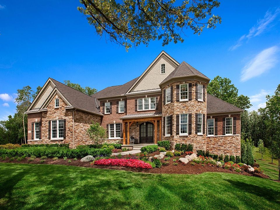1st image of 2210 Highland Dr #32-ANN
