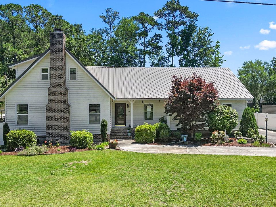 1st image of 104 Clemson Rd.