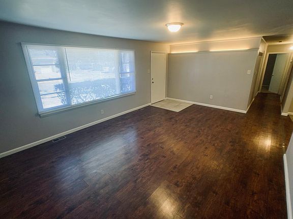 3rd image of 2180 Mullanphy Ln