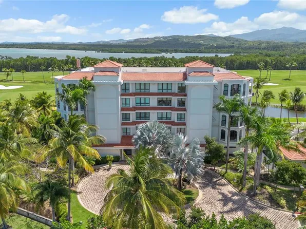 410 Coco Beach Blvd #A501, Rio Grande, PR 00745