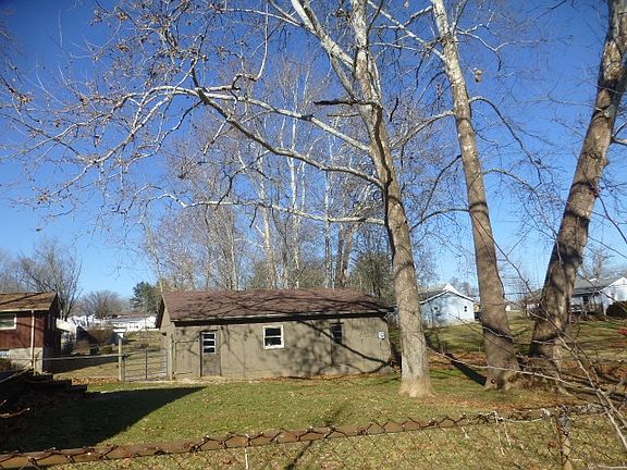 2nd image of 321 E Dewey Dr #321