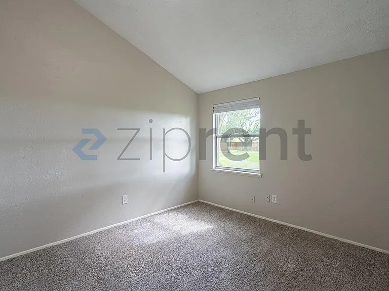 24022 Four Sixes Ln — Photo 15