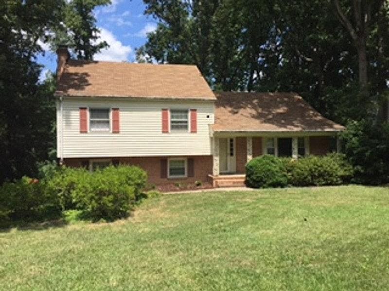 1st image of 1916 Barribee Ln