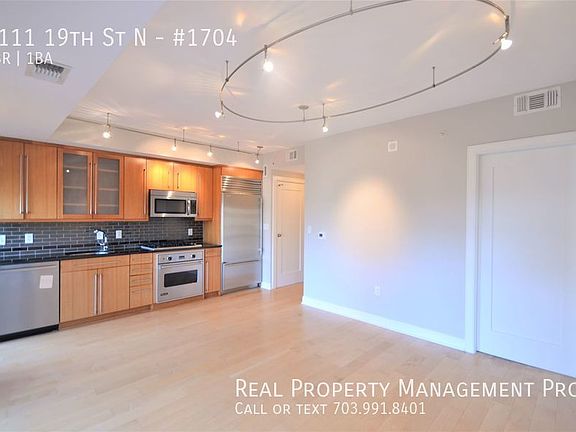 3rd image of 1111 19th St N APT 1704