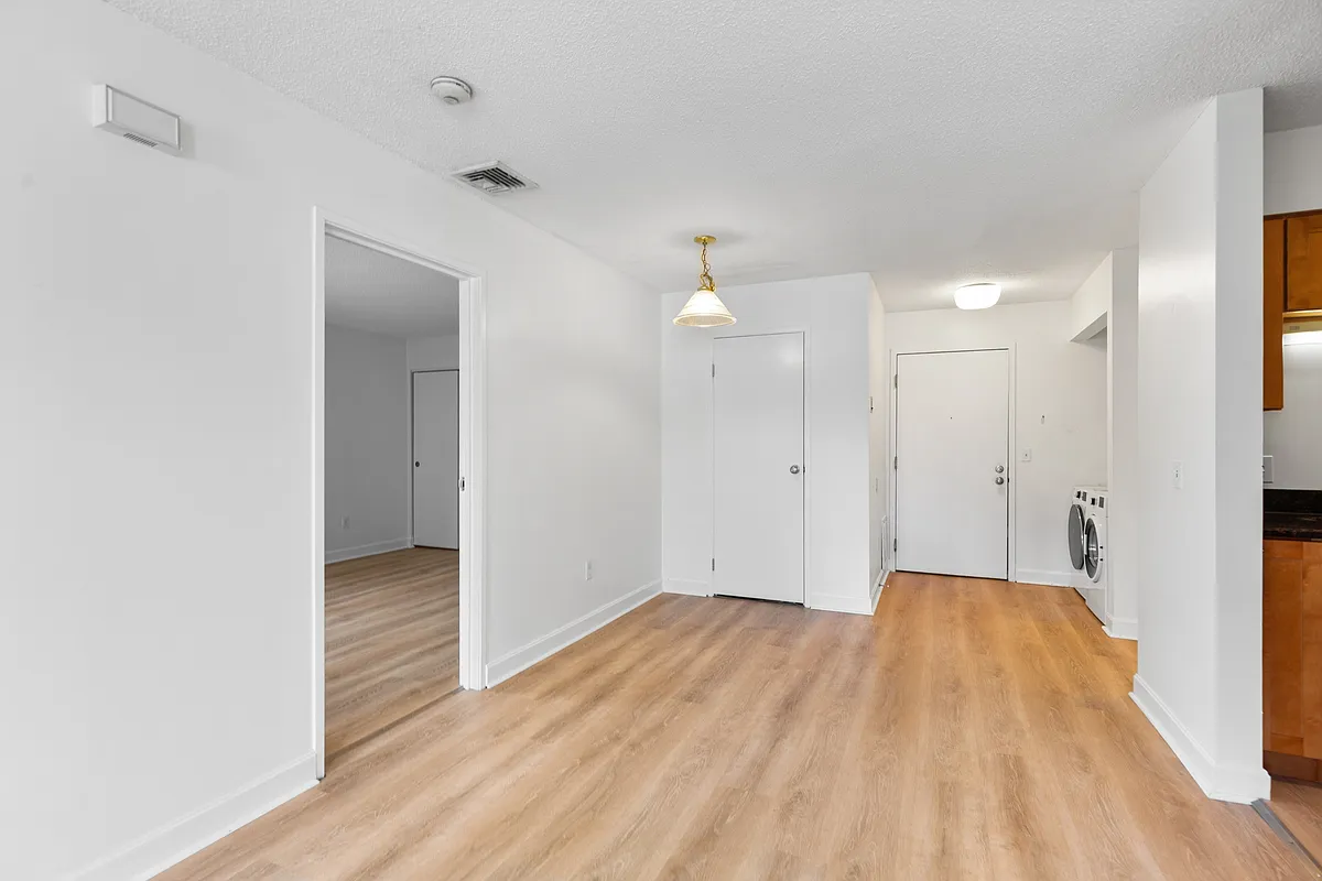 Building Photo - 497 Broadway St #103