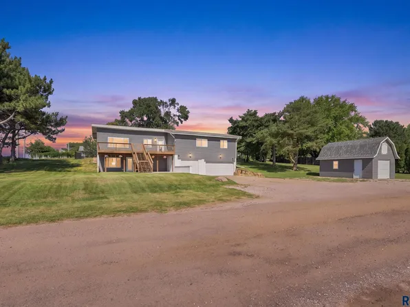 3901 N Longview Ave, Sioux Falls, SD 57107