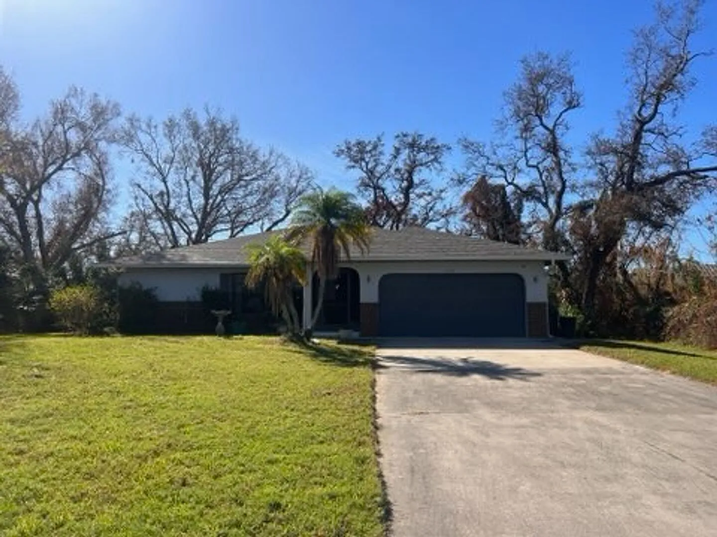 Bring your dog! 2 bedroom, 2 bath, Single family home in South Venice — Photo 1