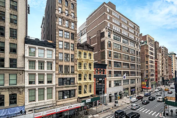 Rented by Douglas Elliman | media 18