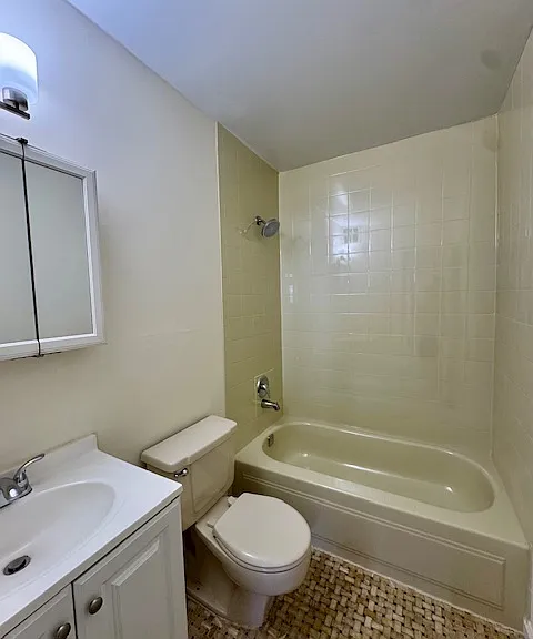 2955 Shell Rd #3R — Photo 5