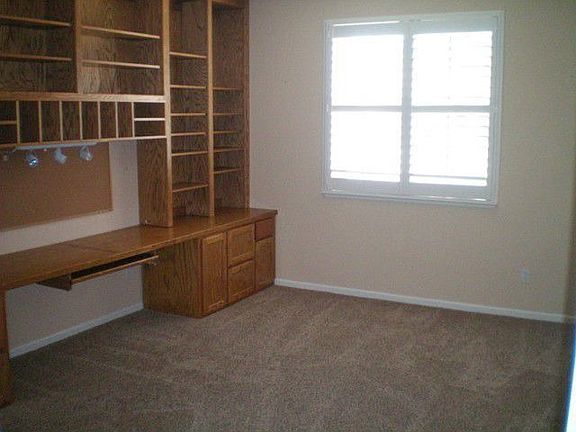 3rd image of 881 Everglades Ct