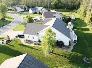 6163 Palm Summit Cir, Cicero, NY 13039