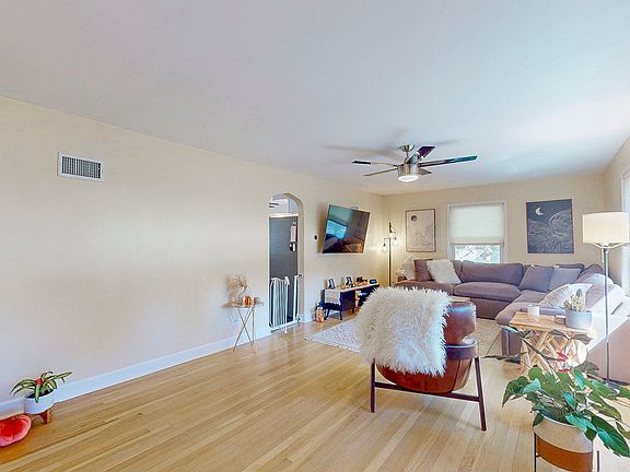 3rd image of 1324 Hamilton Ave