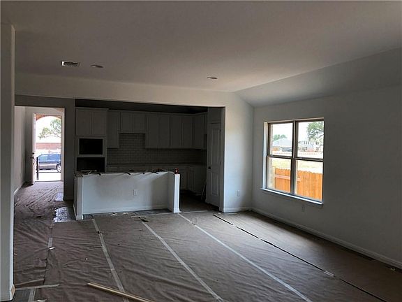 4th image of 4504 Arques Ave