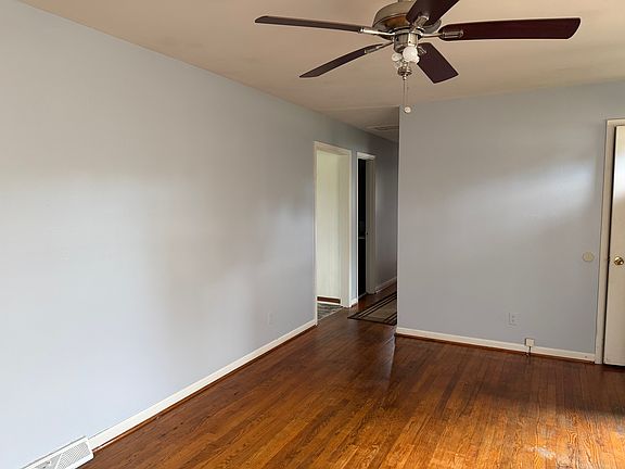 3rd image of 4112 Ashmore Dr