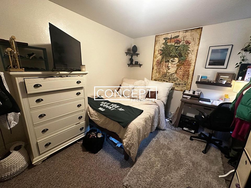 2nd image of 218 W 8th St #I