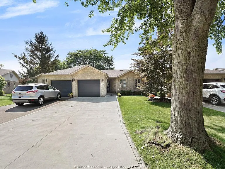 19 Malibu Dr — Photo 2