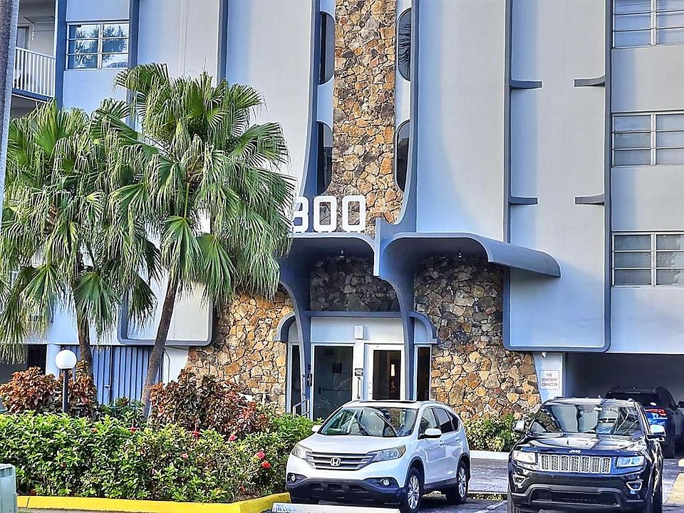 1st image of 300 Diplomat Pkwy APT 203